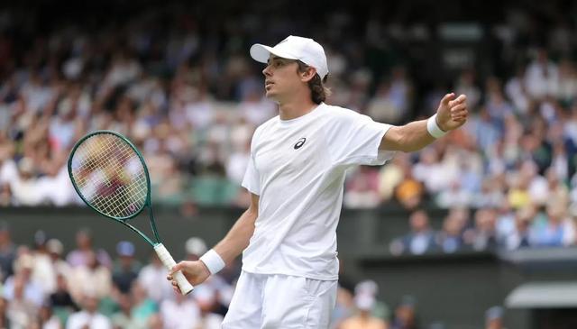 关于费德勒重要时刻持续失利，塞尔维亚队带队取胜！的信息